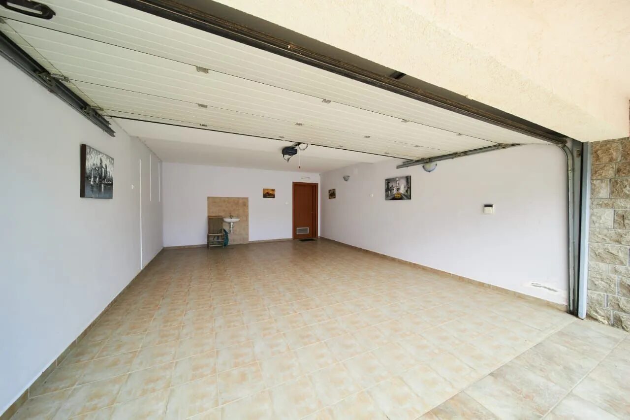 Luxurious Villa with Pool and Sea View – Becici, Budva – SunHolidays Montenegro