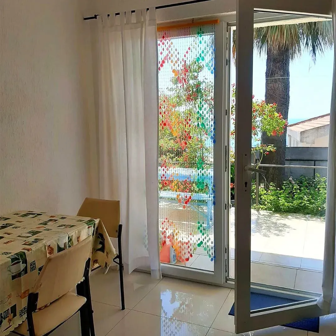 Renovated Two-Storey House with 4 Bedrooms – Dobra Voda, Bar – SunHolidays Montenegro