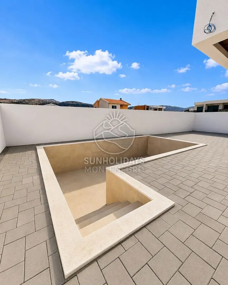 New Luxury Villa with Private Pool – Polje, Bar – SunHolidays Montenegro