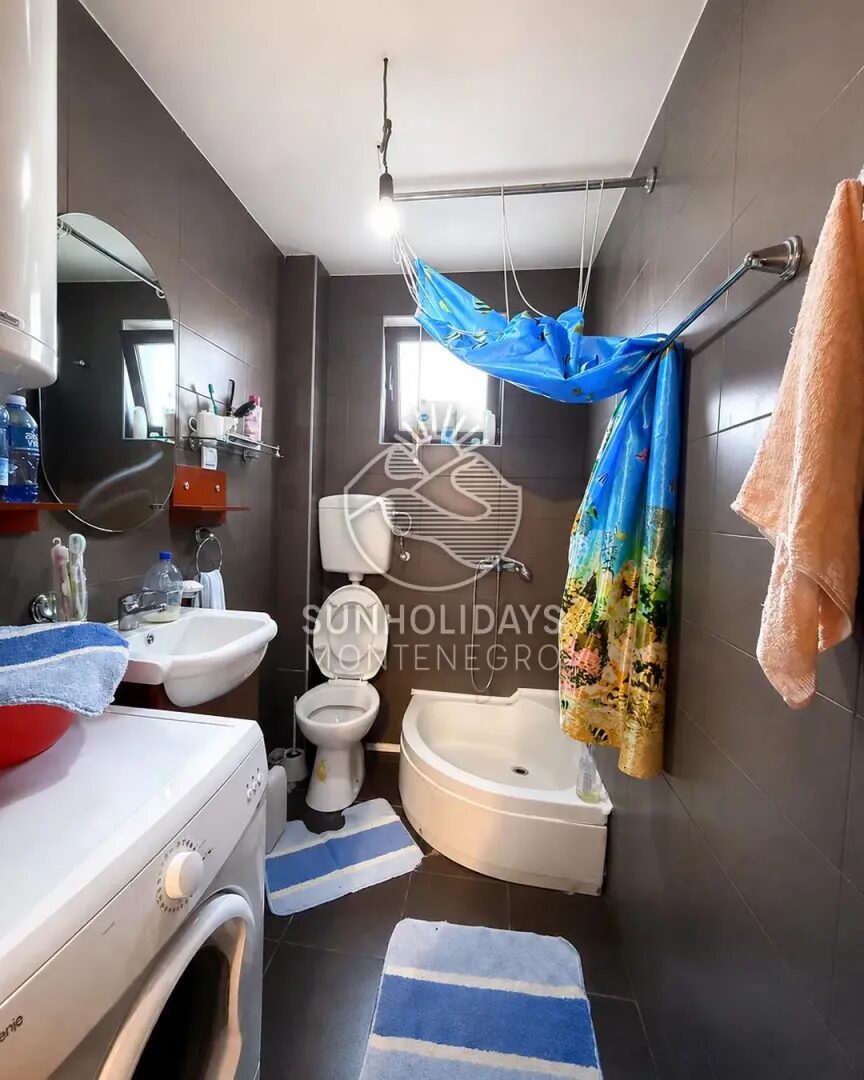 Three-Storey Legal House – Dubrava, Bar – SunHolidays Montenegro