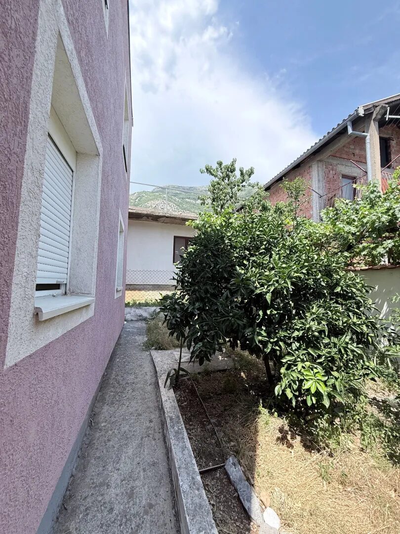 Two-Storey House with Sea and Mountain Views – Sutomore – SunHolidays Montenegro