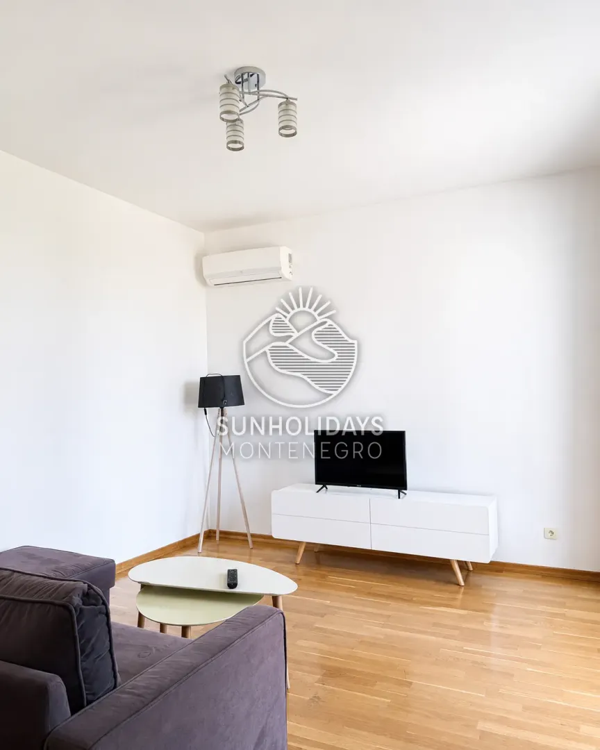 New Furnished One-Bedroom Apartment in a Complex with Pool – Ulcinj – SunHolidays Montenegro