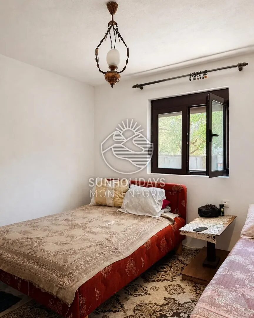 Three-Storey Legal House – Dubrava, Bar – SunHolidays Montenegro