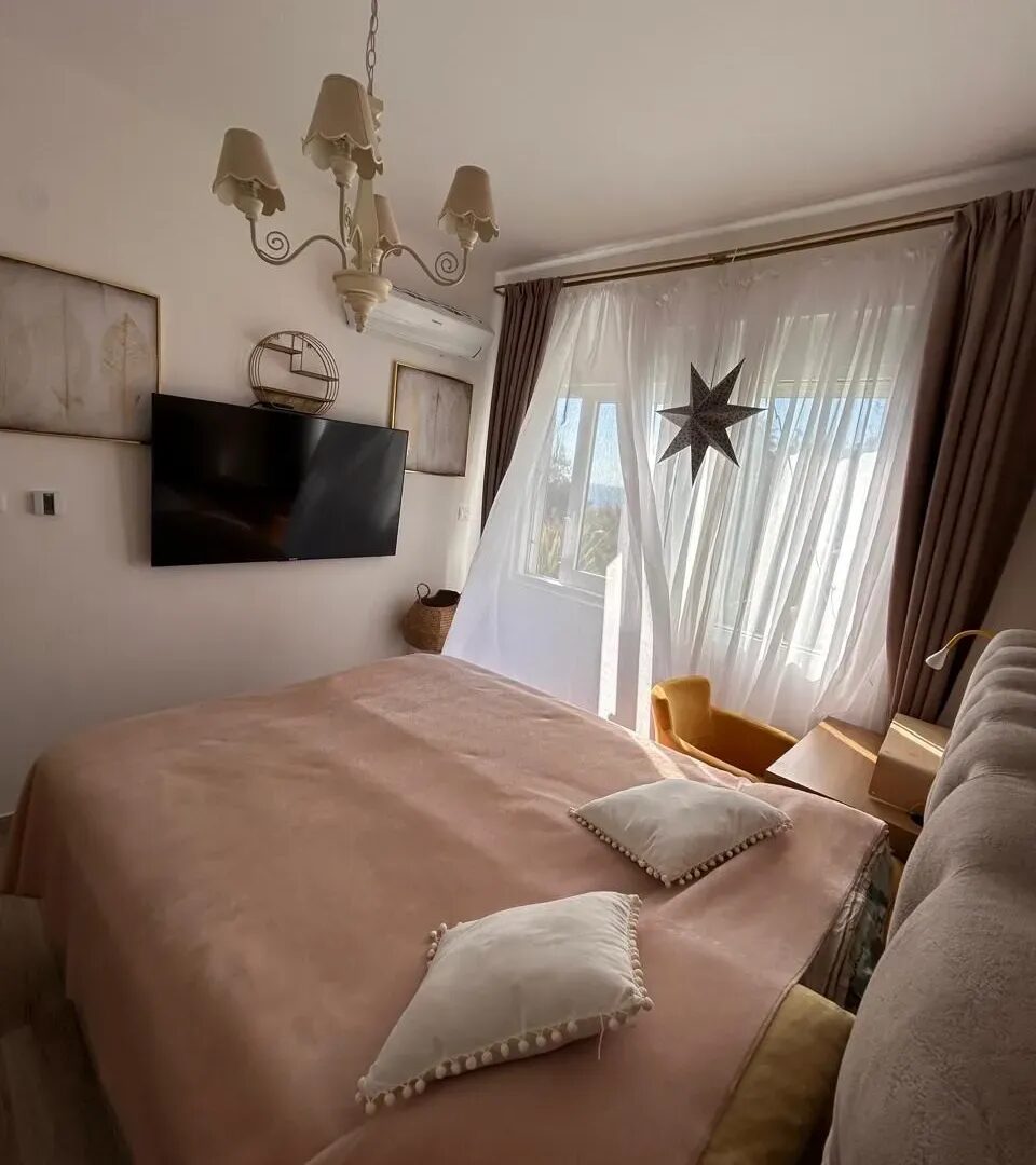 Seafront Two-Bedroom Apartment in Your Home Complex – Dobra Voda, Bar – SunHolidays Montenegro