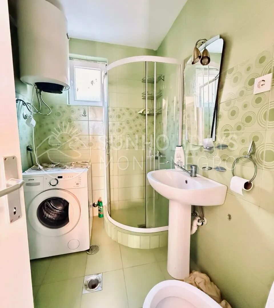 Two Houses with 4 One-Bedroom Apartments – Zankovici, Sutomore – SunHolidays Montenegro