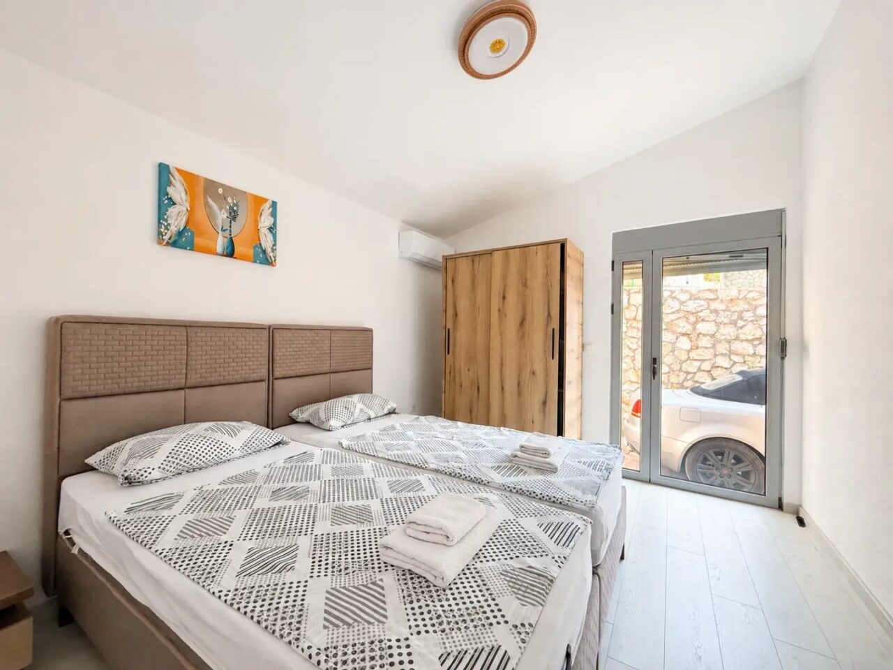 Spacious Three-Bedroom House with Large Pool for Long-Term Rent – Dobra Voda, Bar – SunHolidays Montenegro