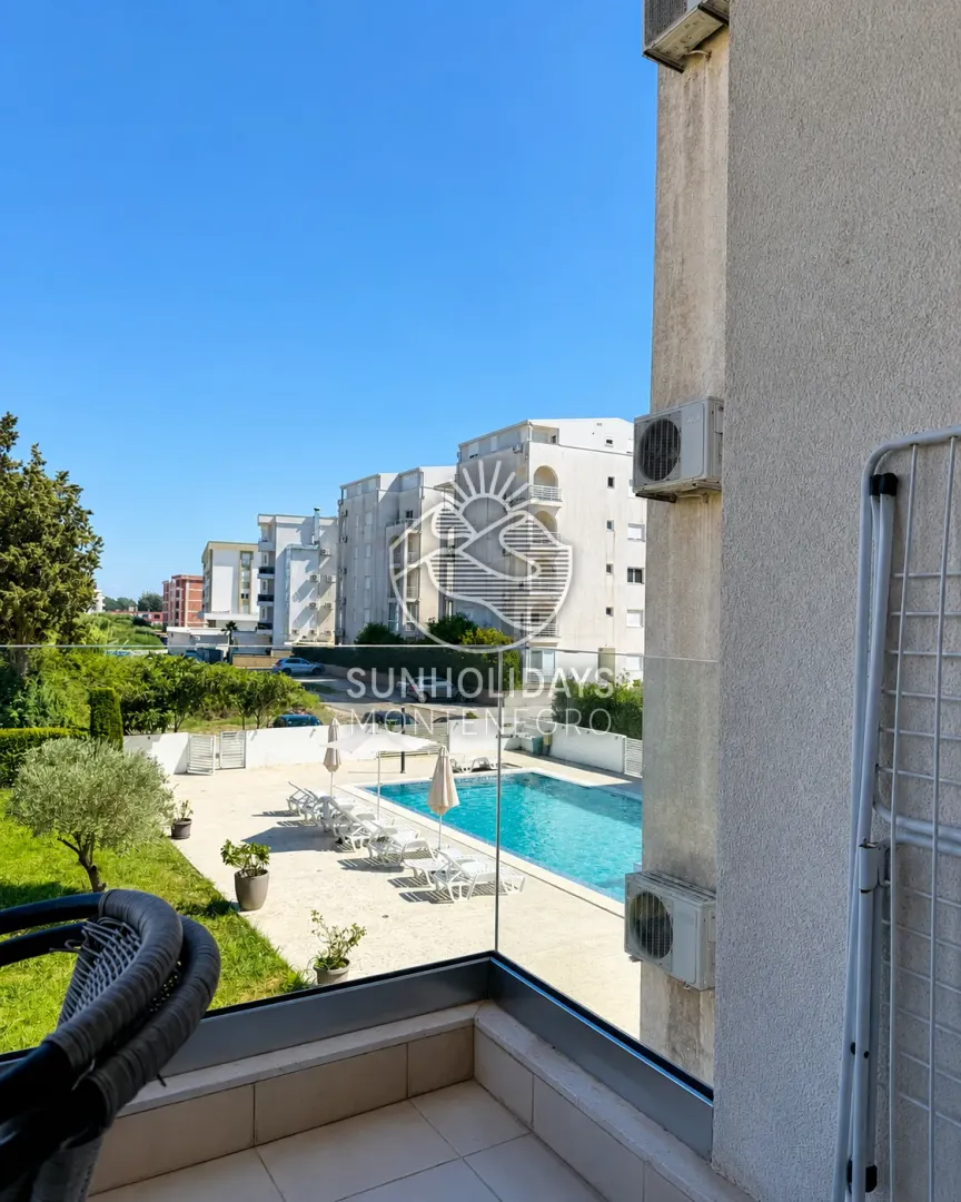 New Furnished One-Bedroom Apartment in a Complex with Pool – Ulcinj – SunHolidays Montenegro