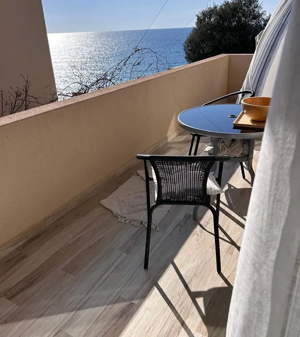 Seafront Two-Bedroom Apartment in Your Home Complex – Dobra Voda, Bar – SunHolidays Montenegro